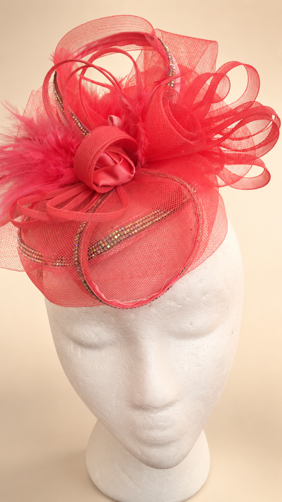 Elegant fascinator design